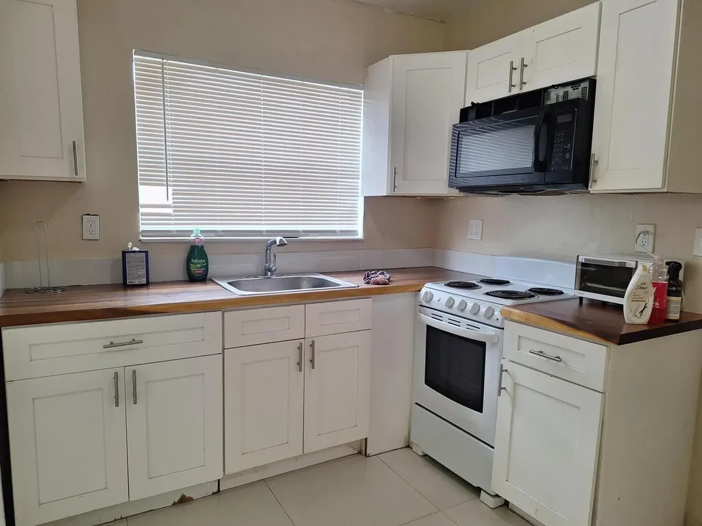 1942 Buchanan Street Hollywood FL 33020