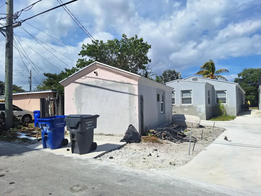 1942 Buchanan Street Hollywood FL 33020