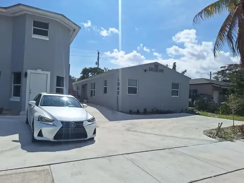 1942 Buchanan Street Hollywood FL 33020