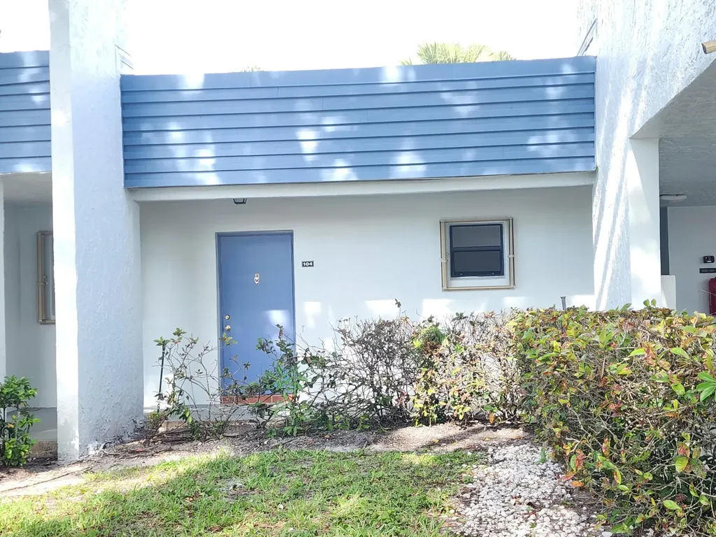 4575 Lucerne Lakes Boulevard W Greenacres FL 33467