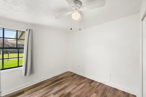 390 Baysinger Avenue Fort Pierce FL 34982