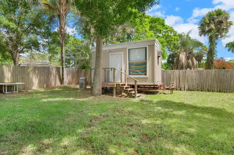390 Baysinger Avenue Fort Pierce FL 34982