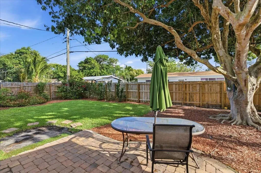 1510 NE 32nd Place Pompano Beach FL 33064