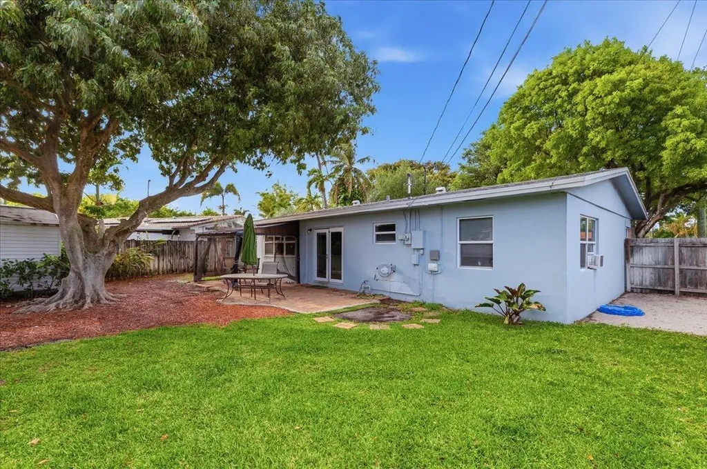 1510 NE 32nd Place Pompano Beach FL 33064