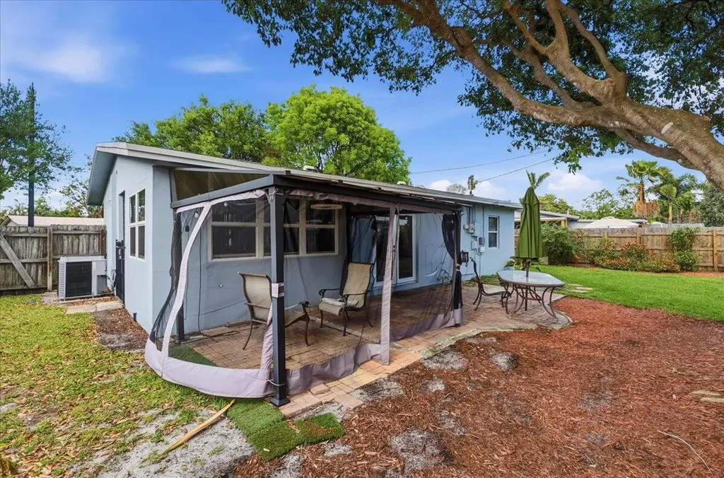 1510 NE 32nd Place Pompano Beach FL 33064