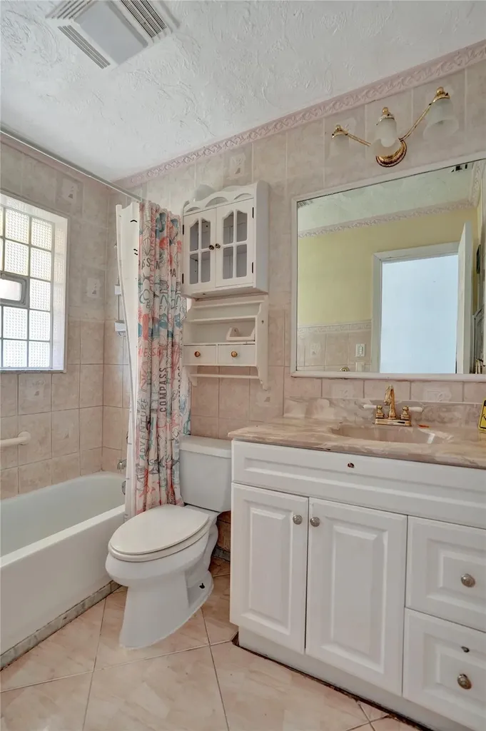 1560 NE 31st Court Pompano Beach FL 33064