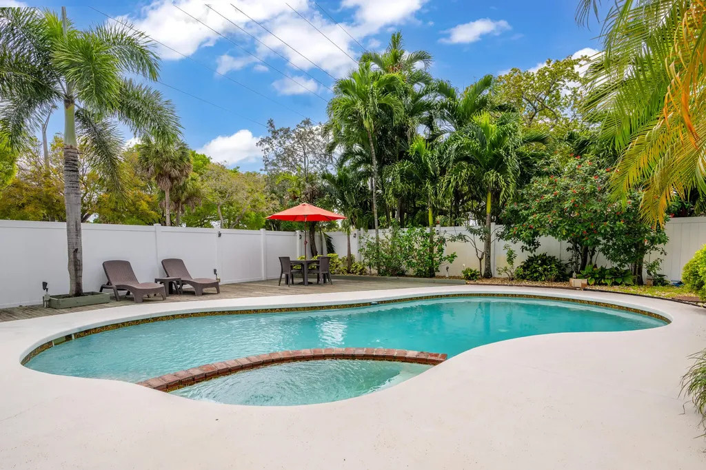 6890 NW 31st Way Fort Lauderdale FL 33309