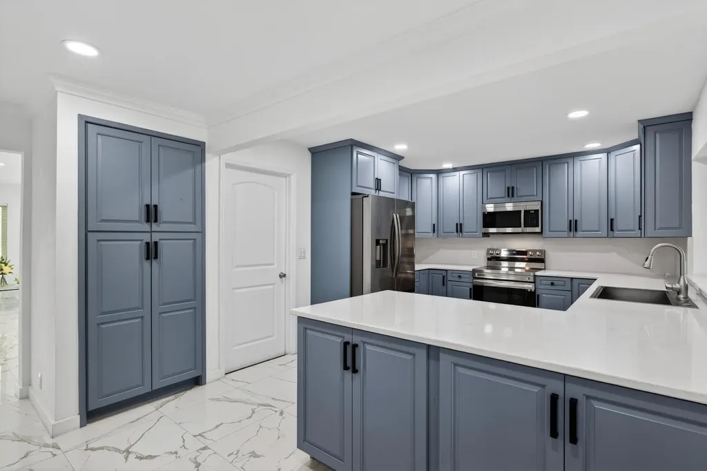 6890 NW 31st Way Fort Lauderdale FL 33309