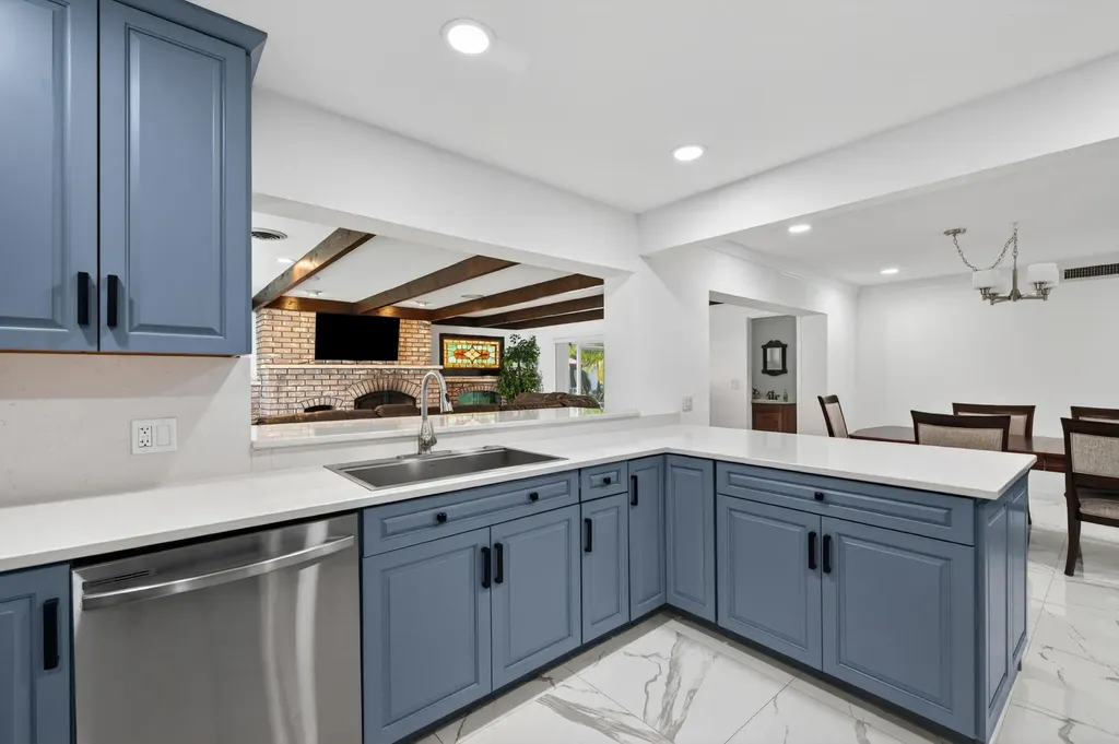 6890 NW 31st Way Fort Lauderdale FL 33309