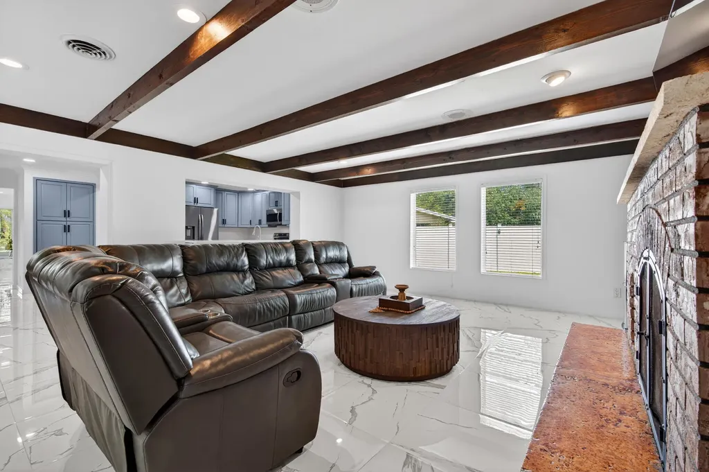 6890 NW 31st Way Fort Lauderdale FL 33309
