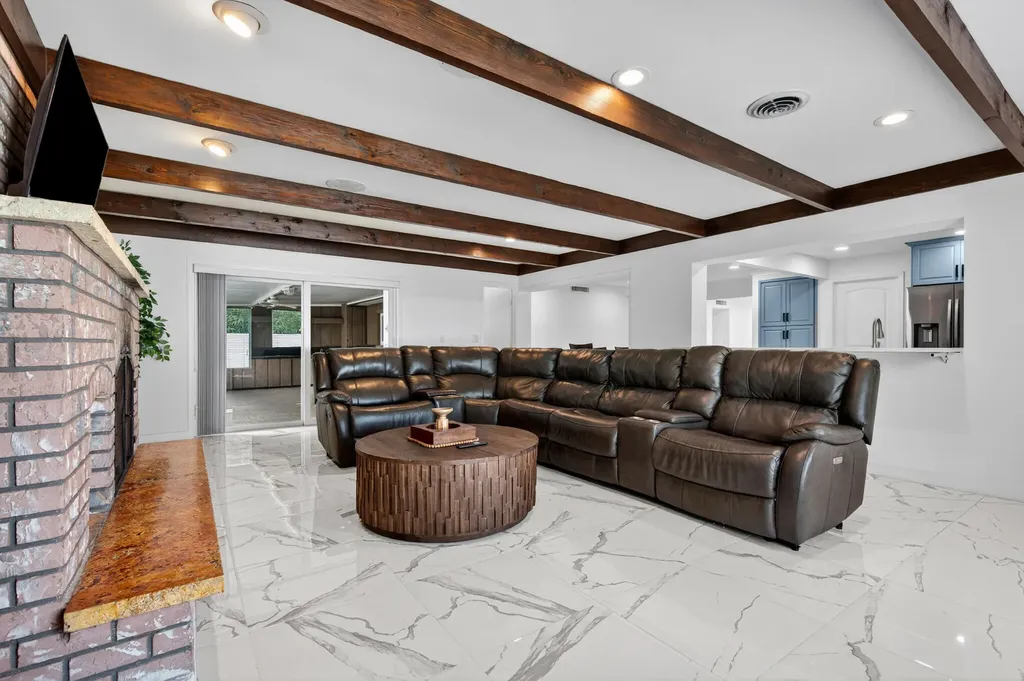 6890 NW 31st Way Fort Lauderdale FL 33309