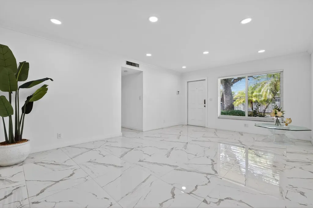 6890 NW 31st Way Fort Lauderdale FL 33309