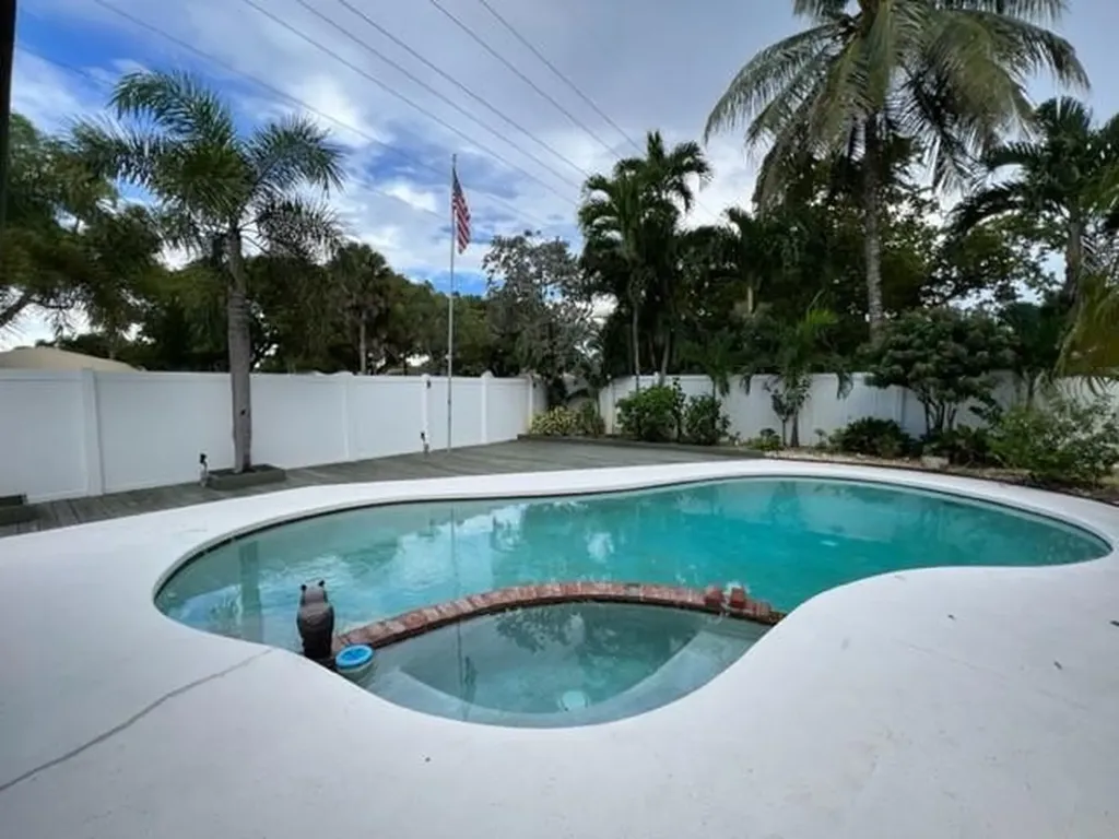6890 NW 31st Way Fort Lauderdale FL 33309