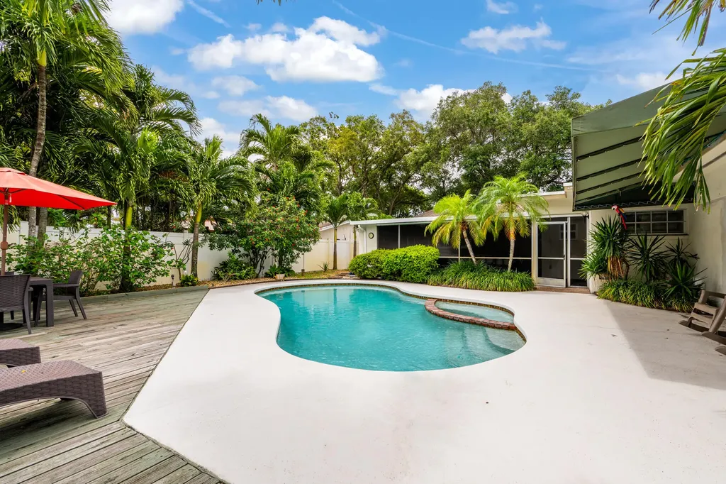 6890 NW 31st Way Fort Lauderdale FL 33309