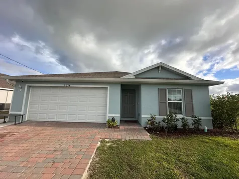 1634 NE 34th Street Cape Coral FL 33909
