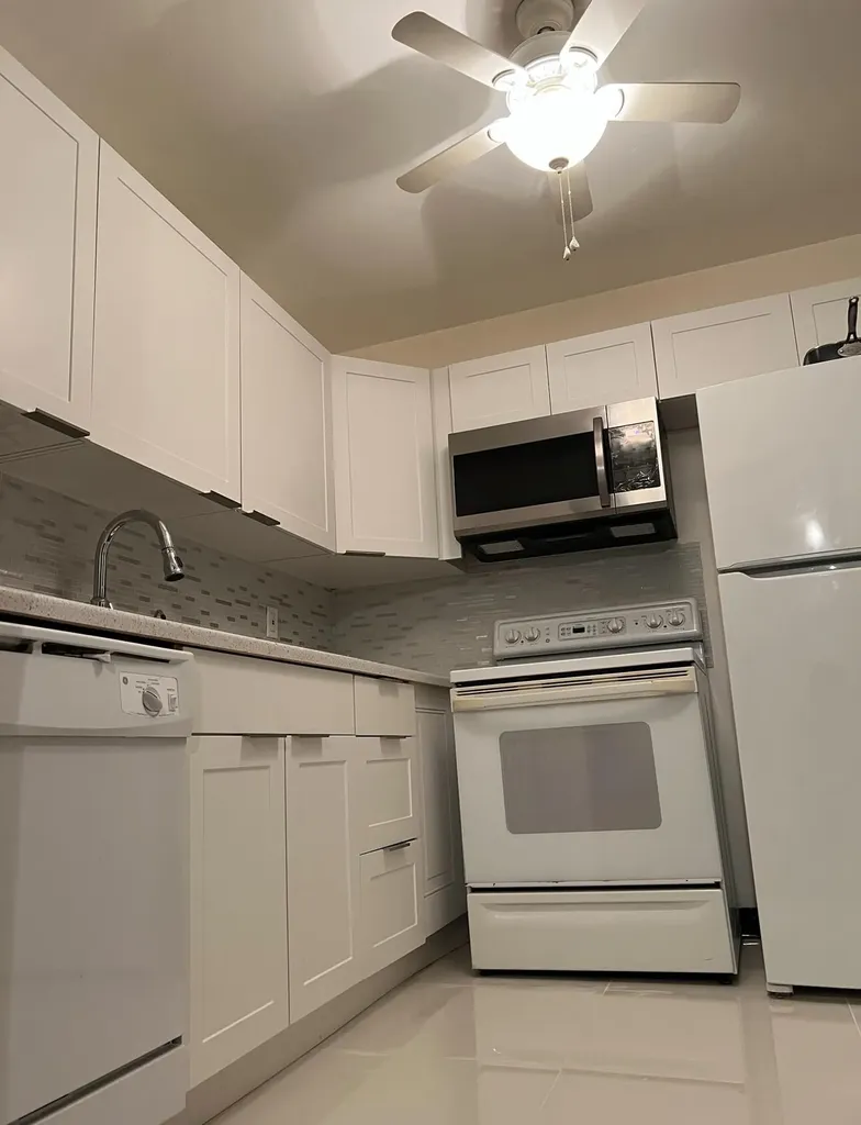 700 Village Green Court Palm Springs FL 33461