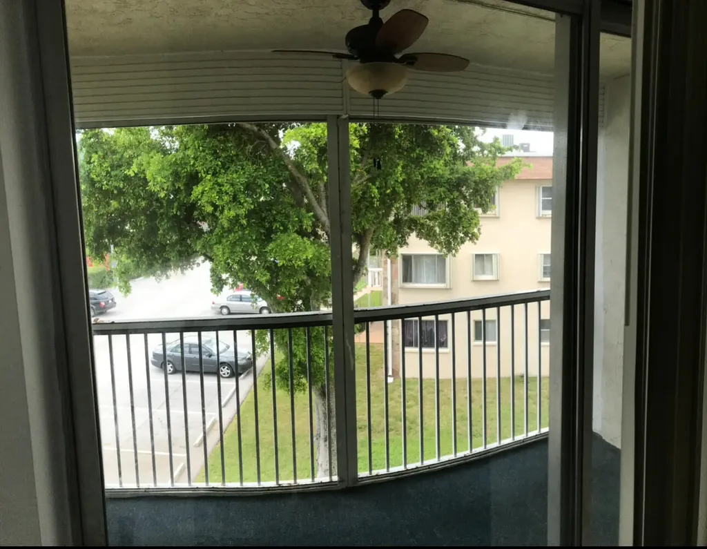 700 Village Green Court Palm Springs FL 33461
