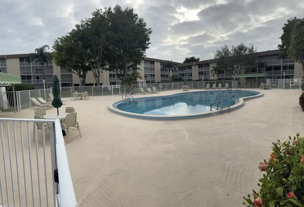 700 Village Green Court Palm Springs FL 33461