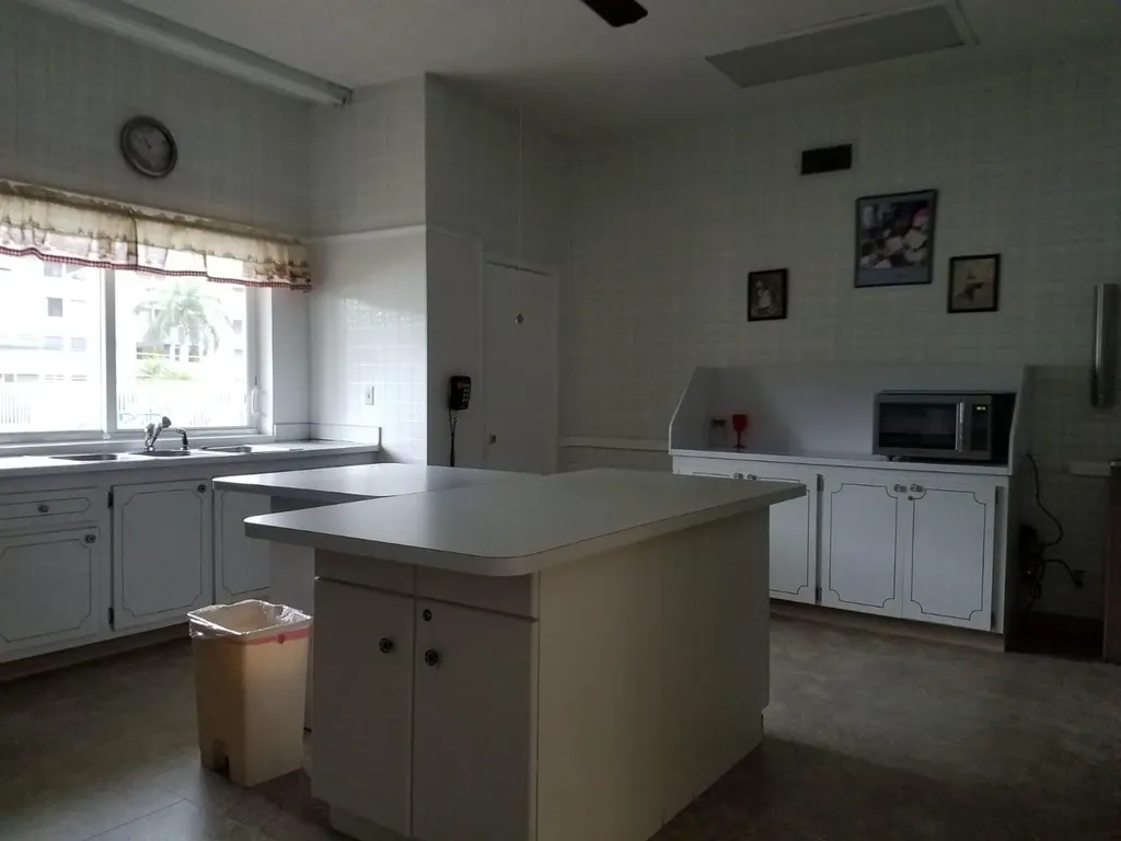 700 Village Green Court Palm Springs FL 33461