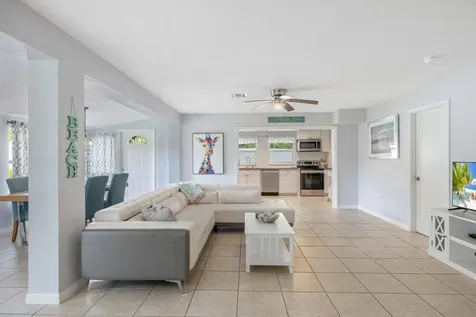 1310 4th Court Vero Beach FL 32960