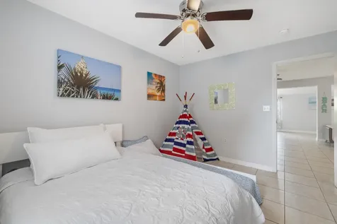 1310 4th Court Vero Beach FL 32960
