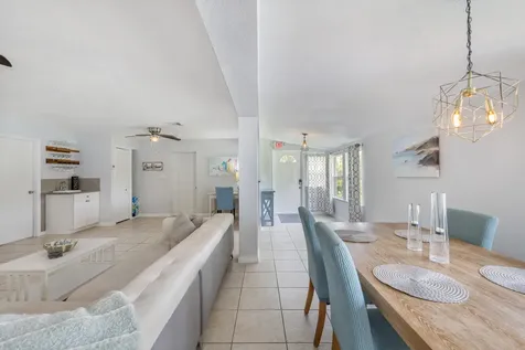 1310 4th Court Vero Beach FL 32960