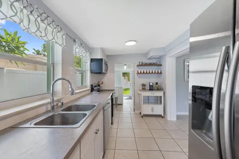 1310 4th Court Vero Beach FL 32960