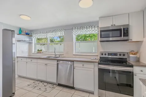 1310 4th Court Vero Beach FL 32960