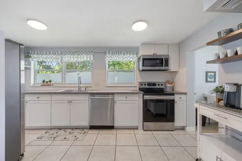 1310 4th Court Vero Beach FL 32960