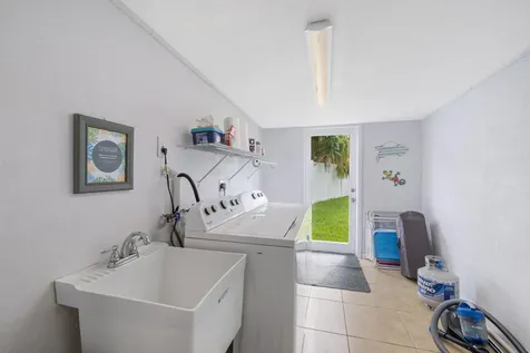 1310 4th Court Vero Beach FL 32960