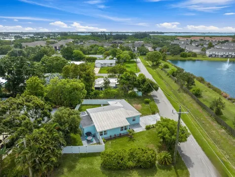 1310 4th Court Vero Beach FL 32960