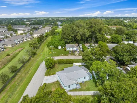 1310 4th Court Vero Beach FL 32960