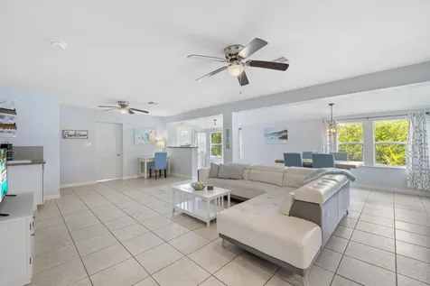 1310 4th Court Vero Beach FL 32960