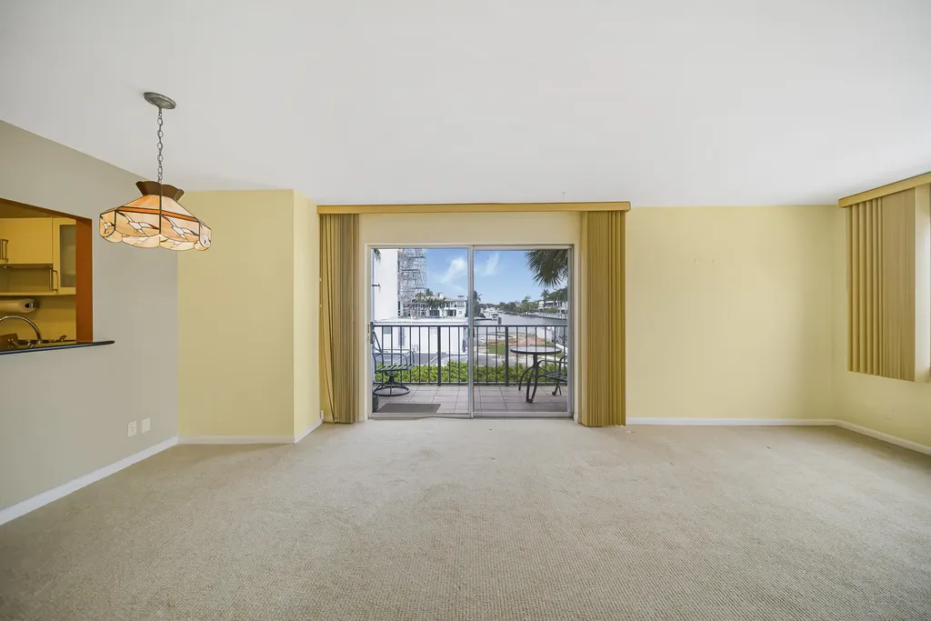 3105 NE 28th Street Fort Lauderdale FL 33308