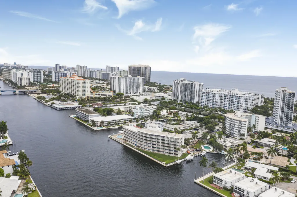 3105 NE 28th Street Fort Lauderdale FL 33308