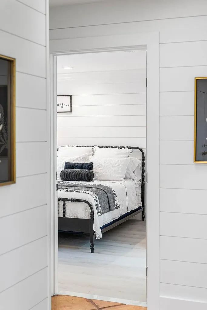 18 Bristol Lane Boynton Beach FL 33436