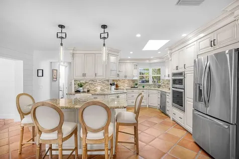 18 Bristol Lane Boynton Beach FL 33436