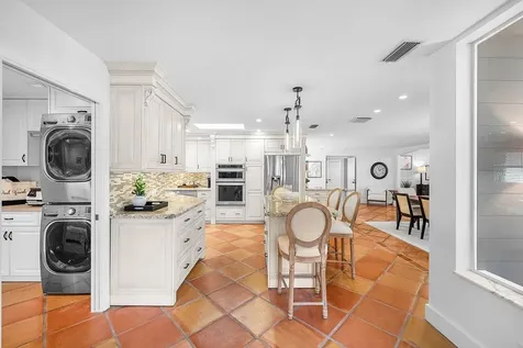 18 Bristol Lane Boynton Beach FL 33436