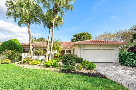 18 Bristol Lane Boynton Beach FL 33436