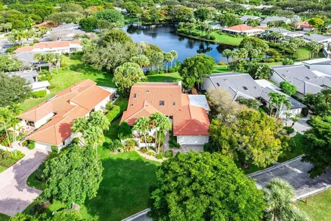 18 Bristol Lane Boynton Beach FL 33436