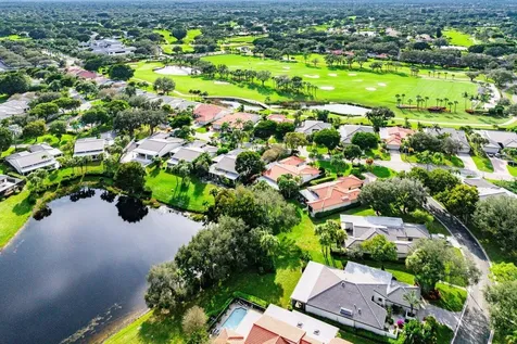 18 Bristol Lane Boynton Beach FL 33436