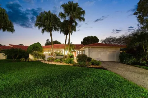18 Bristol Lane Boynton Beach FL 33436