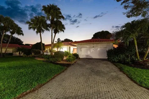 18 Bristol Lane Boynton Beach FL 33436