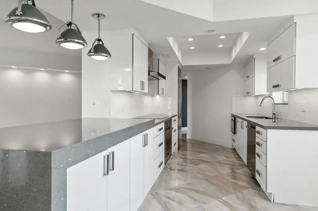 300 SE 5th Avenue Boca Raton FL 33432