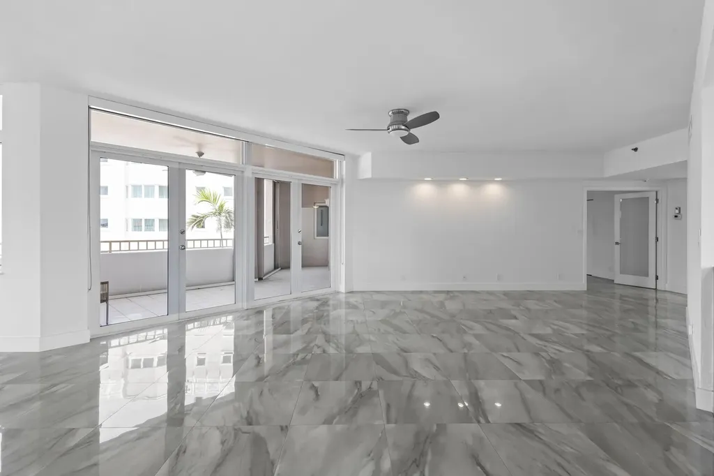 300 SE 5th Avenue Boca Raton FL 33432