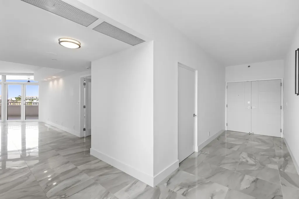 300 SE 5th Avenue Boca Raton FL 33432
