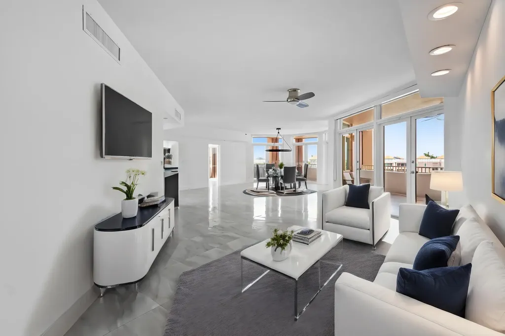 300 SE 5th Avenue Boca Raton FL 33432