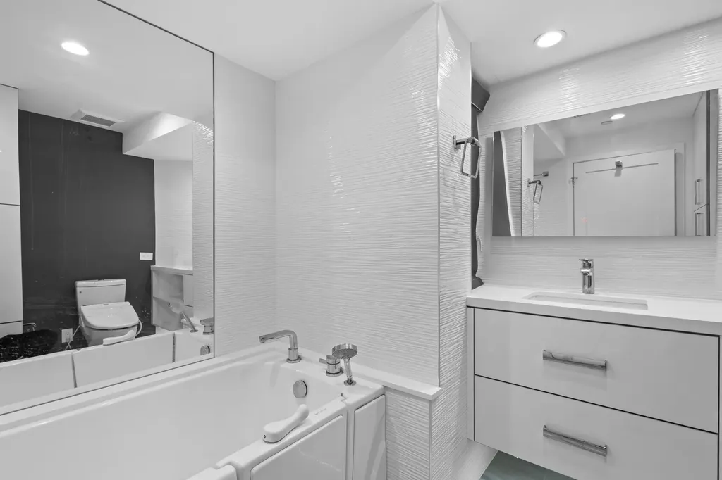 300 SE 5th Avenue Boca Raton FL 33432