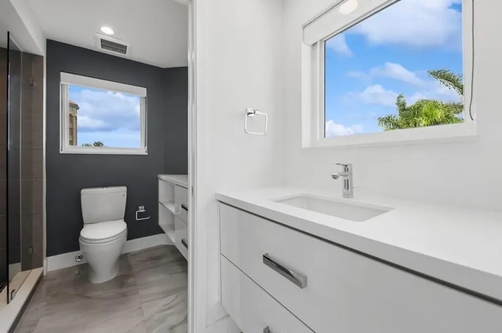 300 SE 5th Avenue Boca Raton FL 33432
