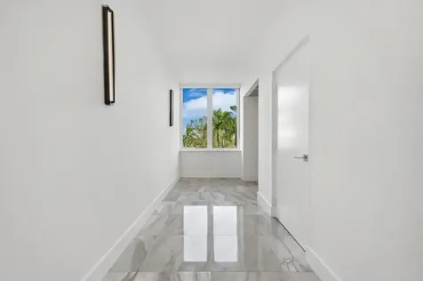 300 SE 5th Avenue Boca Raton FL 33432